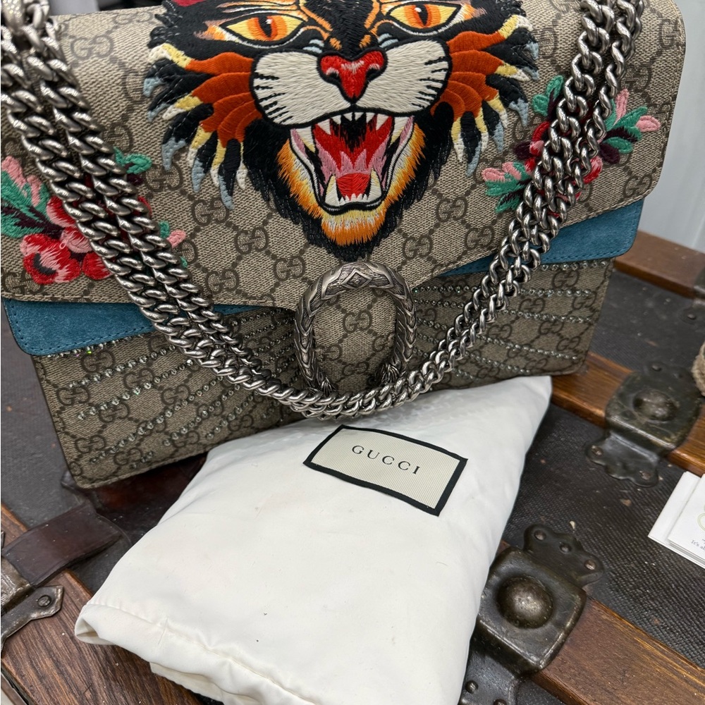 2016-2026 Medium GG Supreme Embroidered Angry Tiger Dionysus shoulder bag